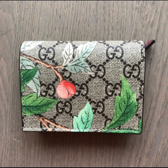 NEW GUCCI CARD CASE - Picture 4 of 5